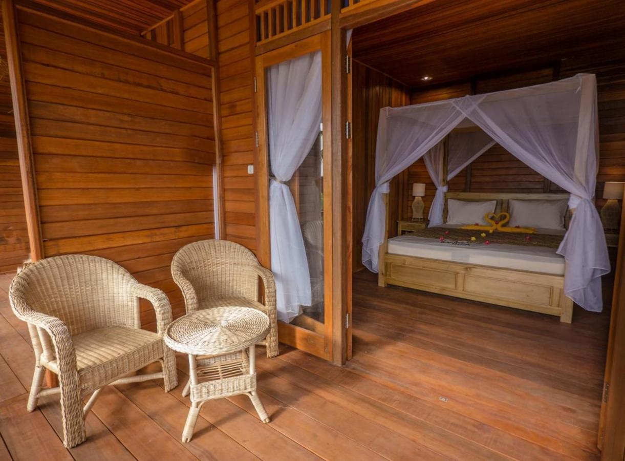Bungalo 30 m² dengan 1 kamar tidur dan 1 kamar mandi pribadi di Pulau Bangka Hotel Totohe Bagian luar foto